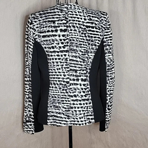 CALVIN KLEIN Black and White Animal Print Jacket Size 2 - Picture 6 of 7